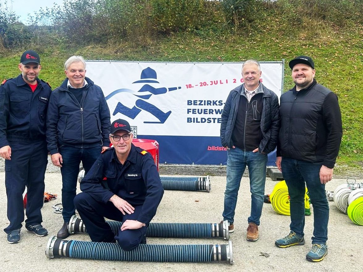 Das Organisationsteam der Feuerwehr und des Musikvereins mit Bgm. Walter Moosbrugger (2. v.re.) freuten sich über die vielen Gästen in Bildstein. Das Organisationsteam der Feuerwehr und des Musikvereins mit Bgm. Walter Moosbrugger (2. v.re.) freuten sich über die vielen Gästen in Bildstein.