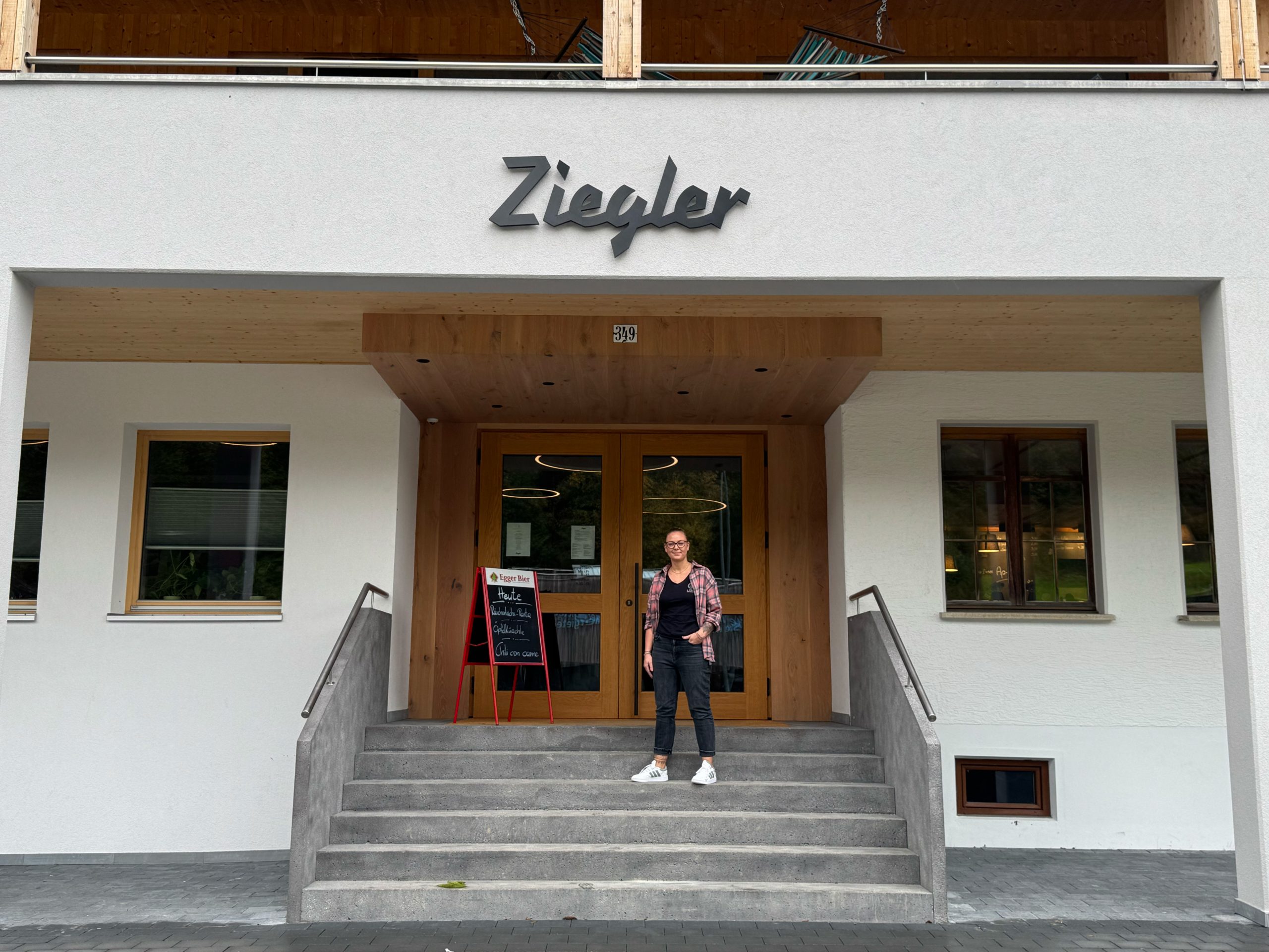 Andrea organisiert das Event in ihrem Lokal in Bersbuch.