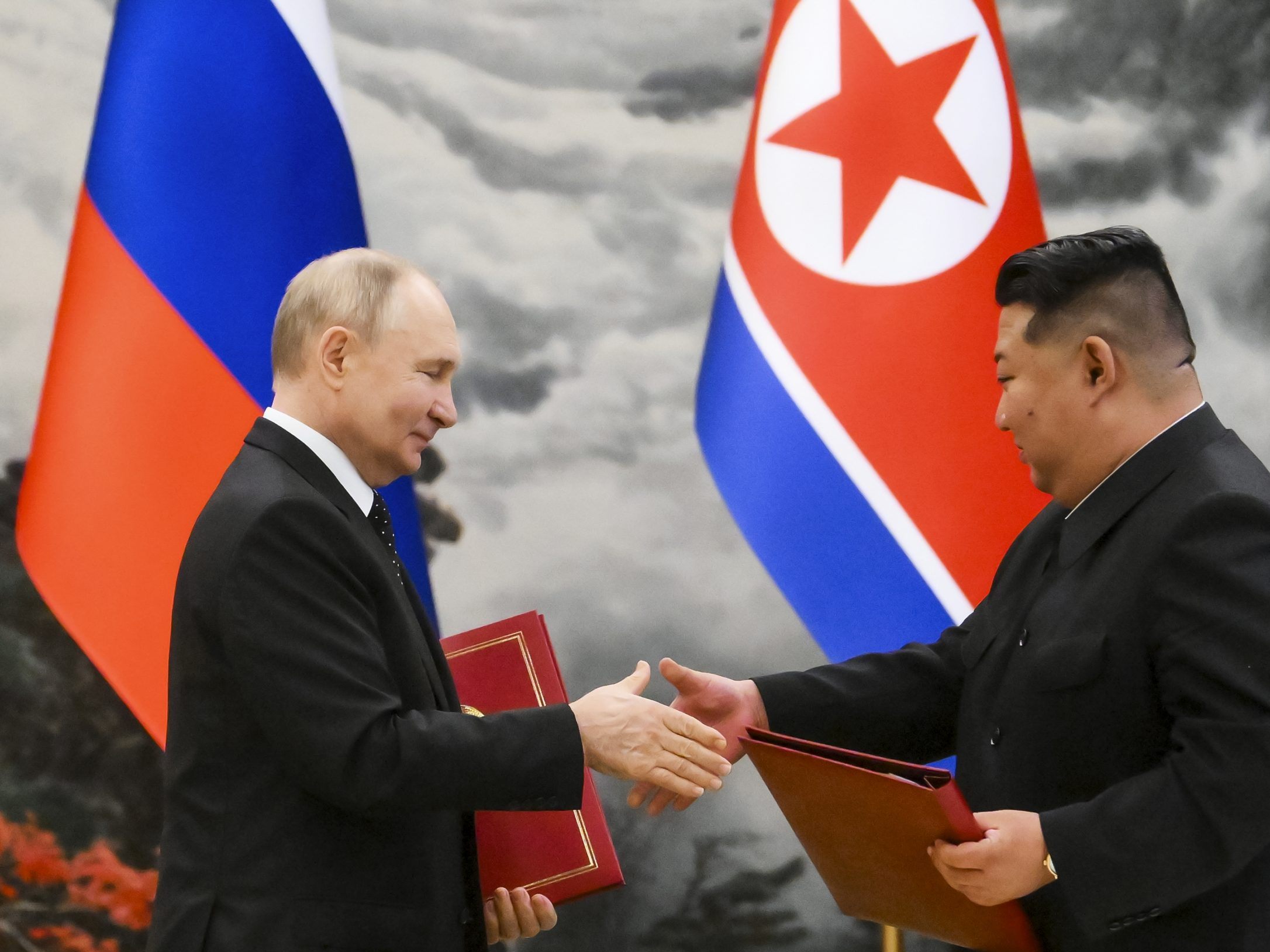 Putin und Kim Jong-un bei einem Treffen im Juni.