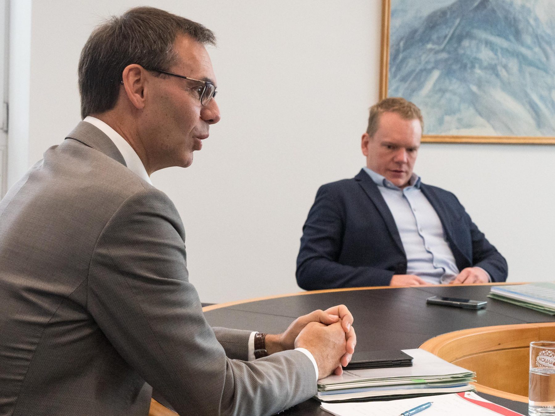 Um 14 Uhr gehen die Verhandlungen zwischen Wallner (l.) und Bitschi (r.) los. Um 14 Uhr gehen die Verhandlungen zwischen Wallner (l.) und Bitschi (r.) los.