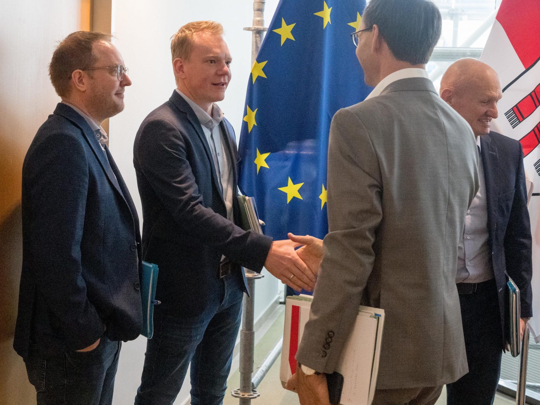 ÖVP-Chef Landeshauptmann Markus Wallner und FPÖ-Obmann Christof Bitschi am Montag im Landhaus.