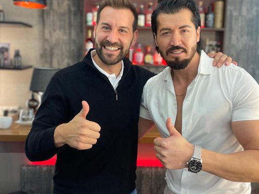 Bürgermeister Simon Tschann mit dem Bludenzer Meisterfriseur Apo Atalay Bürgermeister Simon Tschann mit dem Bludenzer Meisterfriseur Apo Atalay