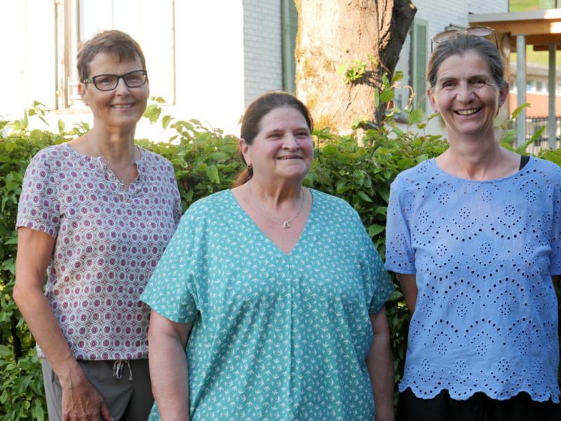 Die drei Obfrauen Karin Lampert, Priska Bickel und Waltraud Böckle freuten sich über viele Gäste.