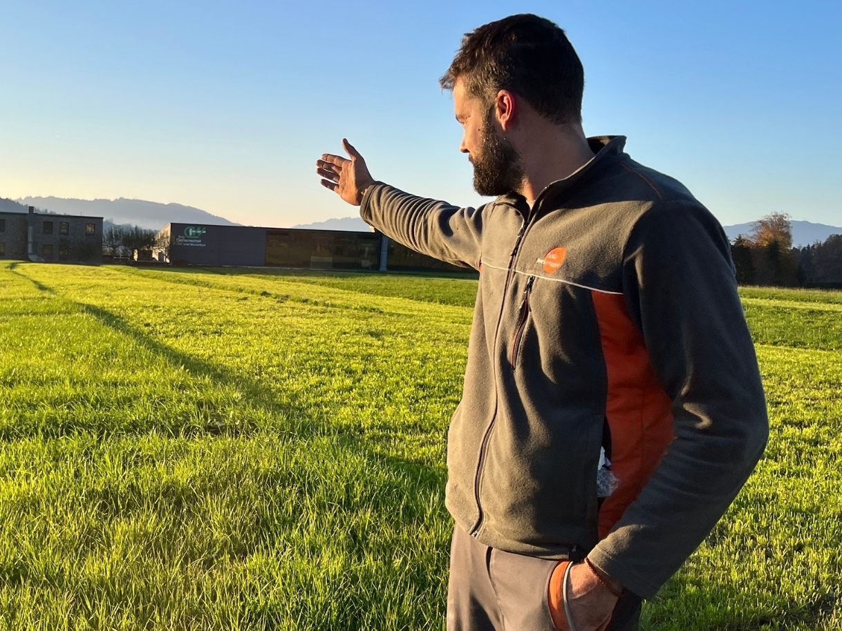Diese Wiese von Landwirt Daniel aus Lingenau wurde mutwillig zerstört.