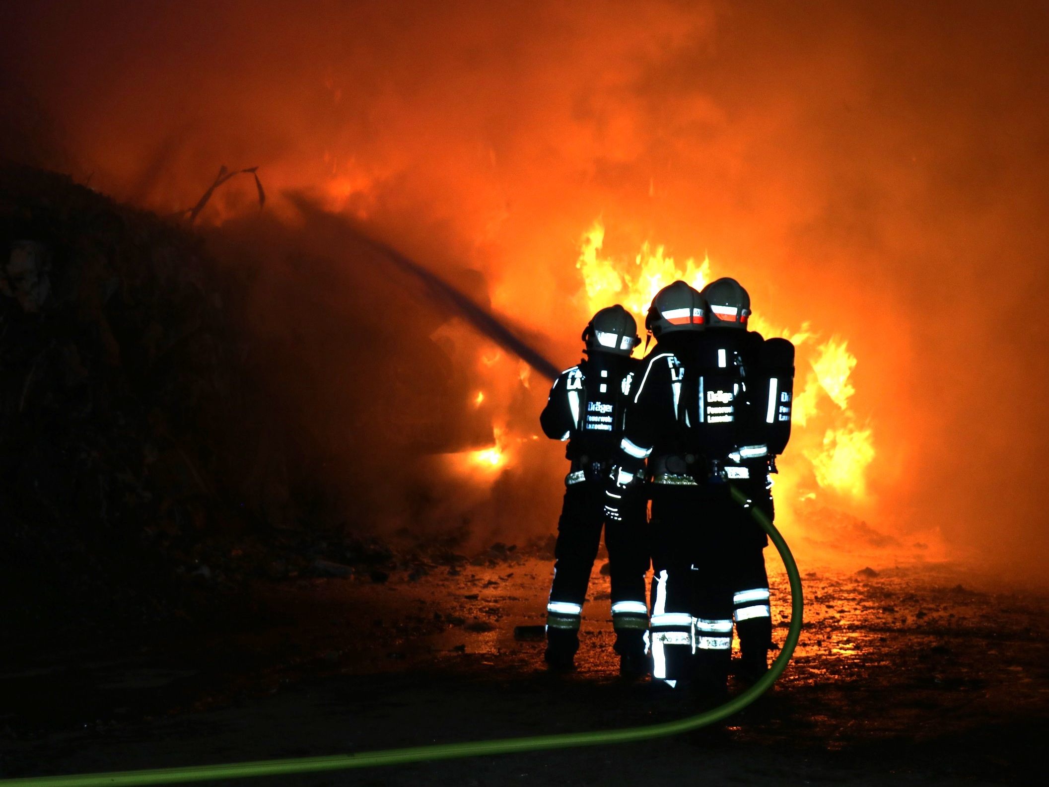 Brand im Industriezentrum Niederösterreich Süd.