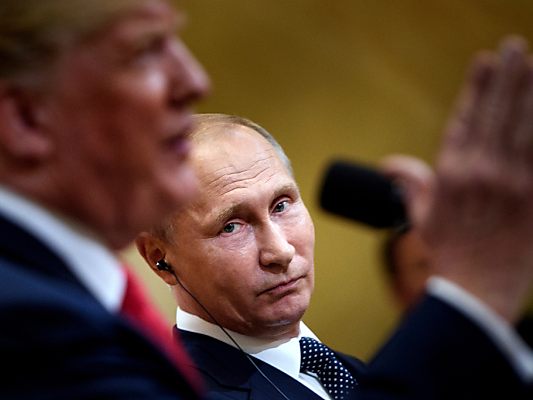 Putin während des Gipfels mit Trump vor sechs Jahren