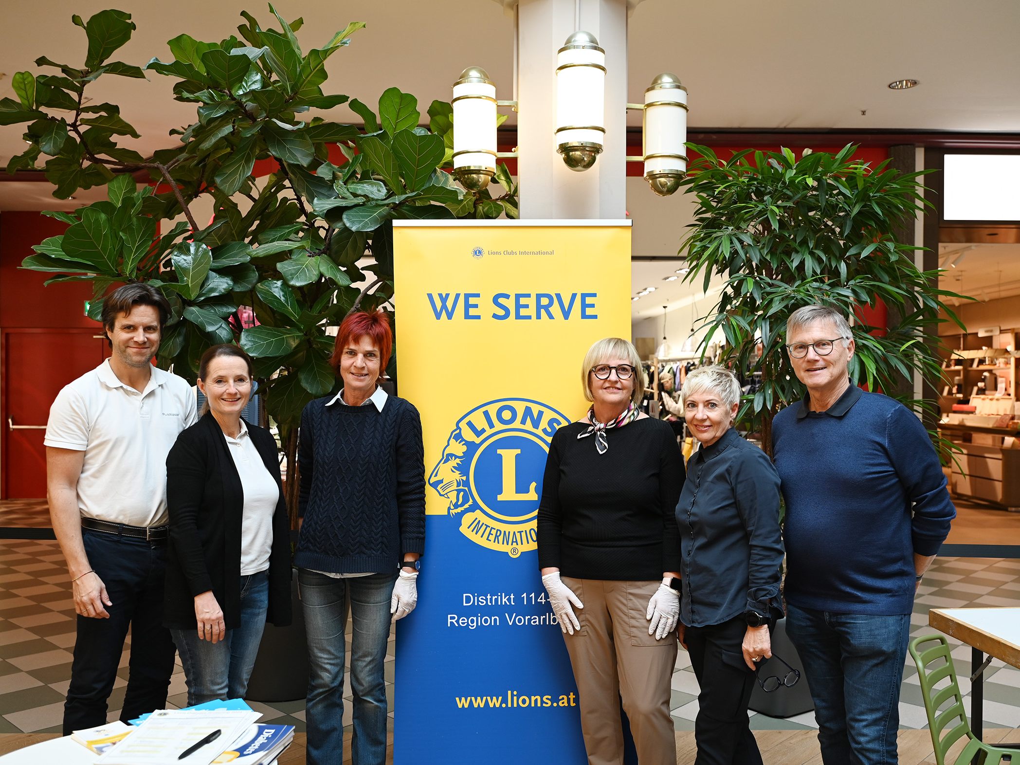 Das Screening-Team: Bernhard Schlosser, Anja Zangerl, Ute Kalb, Jutta Kanonier, Doris Brugger und Michael Jonas Das Screening-Team: Bernhard Schlosser, Anja Zangerl, Ute Kalb, Jutta Kanonier, Doris Brugger und Michael Jonas