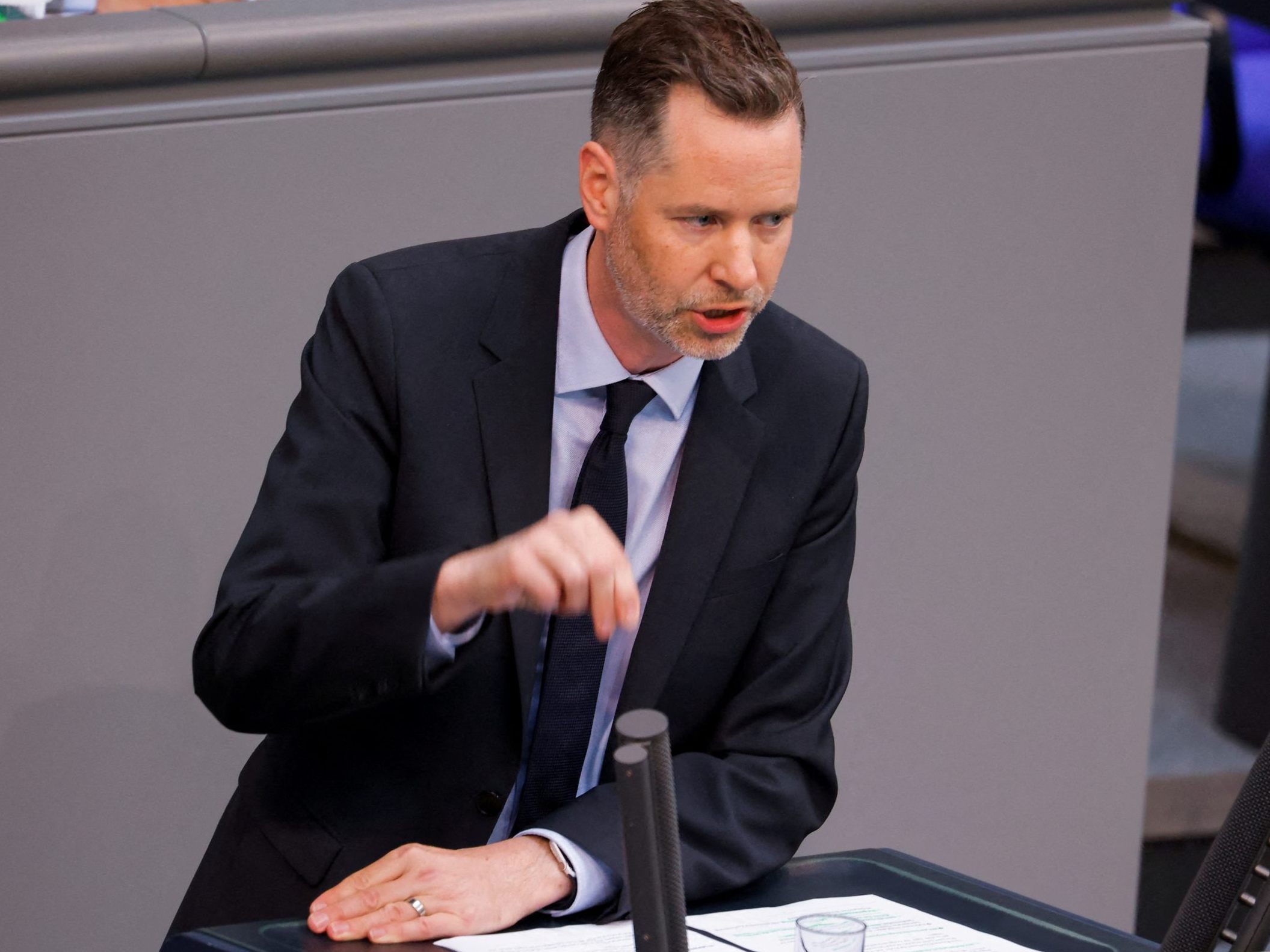 Alle FDP-Minister verlassen deutsche Bundesregierung Alle FDP-Minister verlassen deutsche Bundesregierung