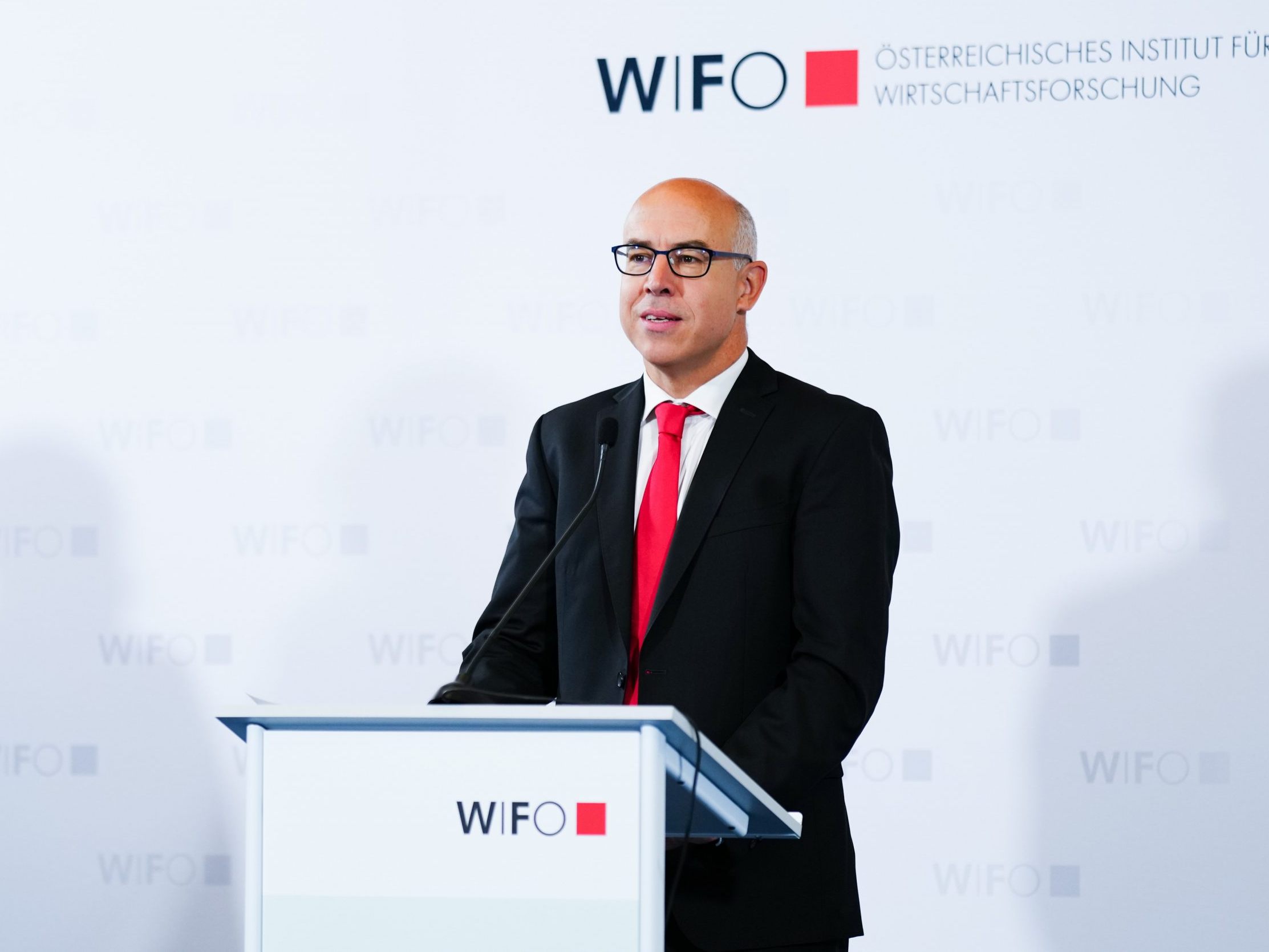 Felbermayr fordert von der kommenden Regierung einen "glaubwürdigen Budget-Konsolidierungspfad". Felbermayr fordert von der kommenden Regierung einen "glaubwürdigen Budget-Konsolidierungspfad".