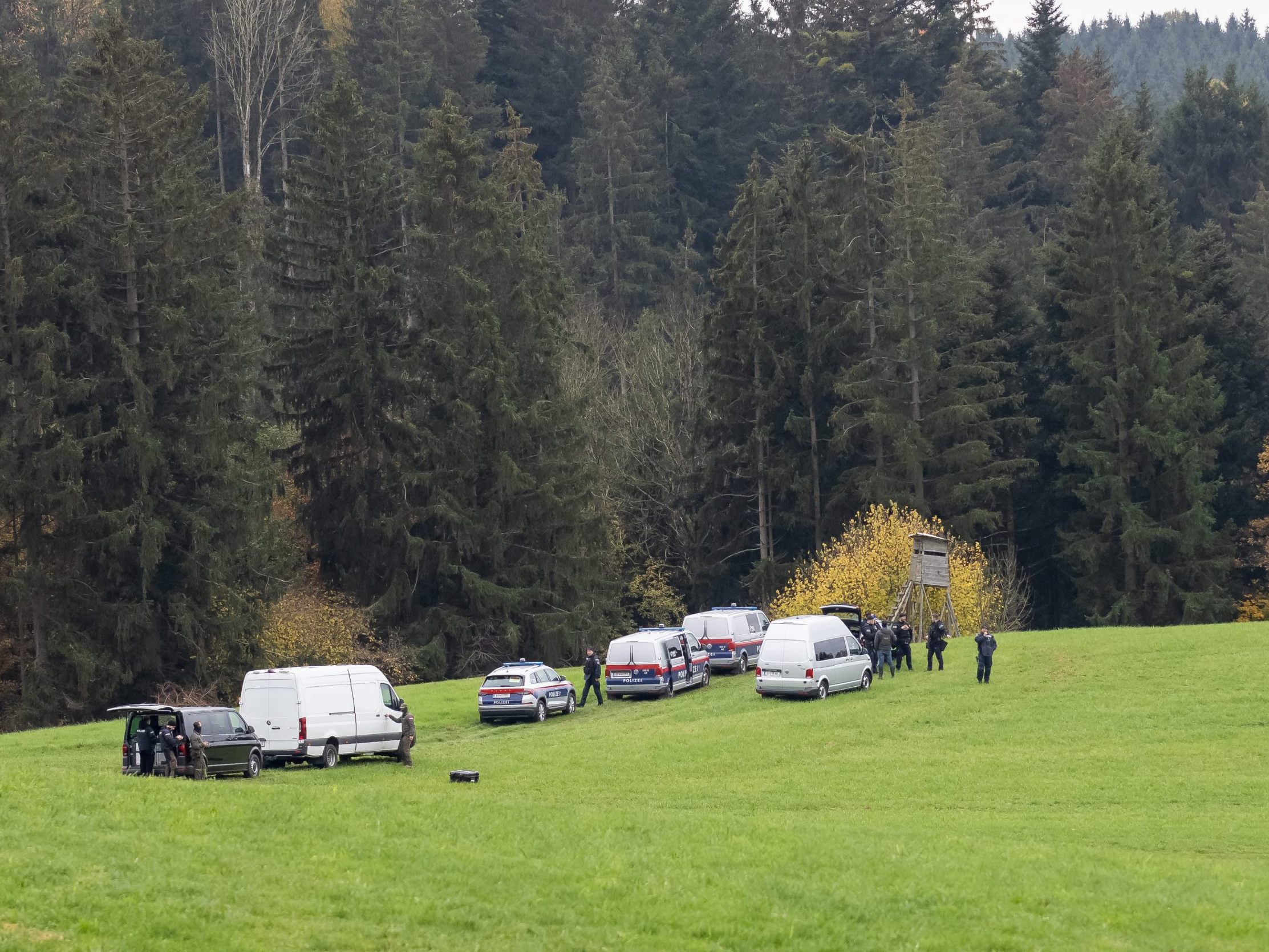 Das erste Opfer wird nun begraben.
