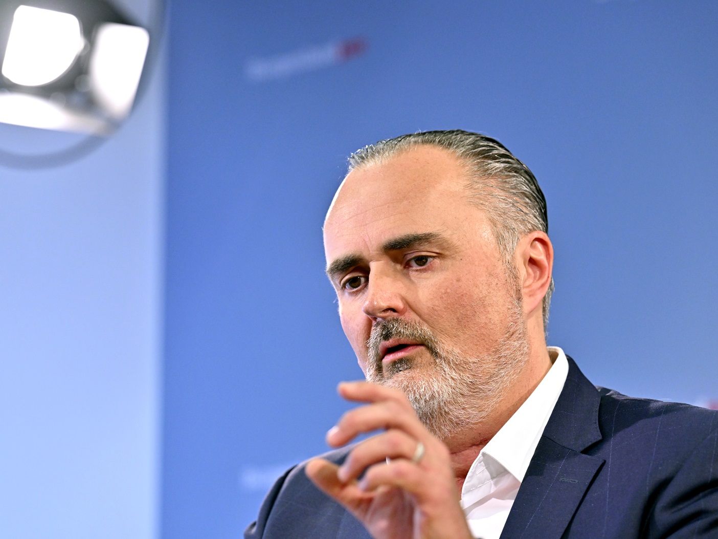 Doskozil vergaß nicht auf Dank an das Ärzteteam.