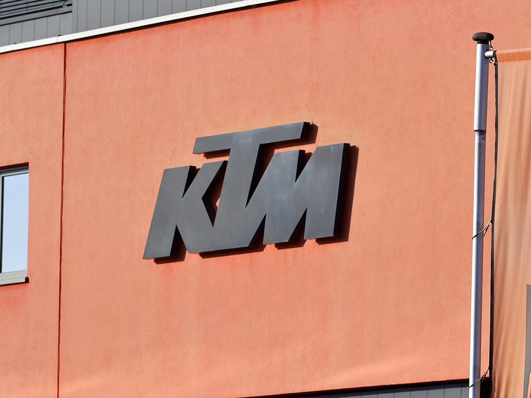 KTM ist mit fast drei Mrd. Euro Schulden zahlungsunfähig. KTM ist mit fast drei Mrd. Euro Schulden zahlungsunfähig.