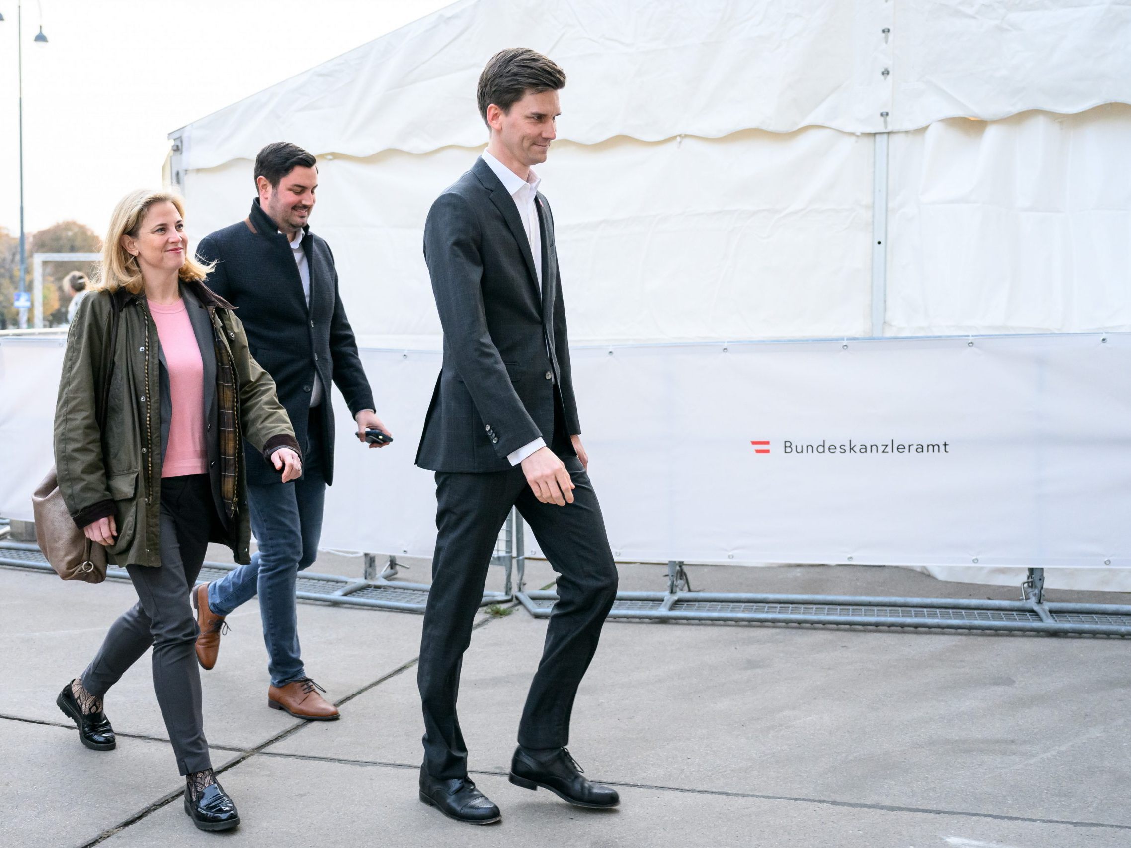 Finanzministerium laut NEOS "der größte Hebel für einen echten Kurs der Sanierung und der Reformen".