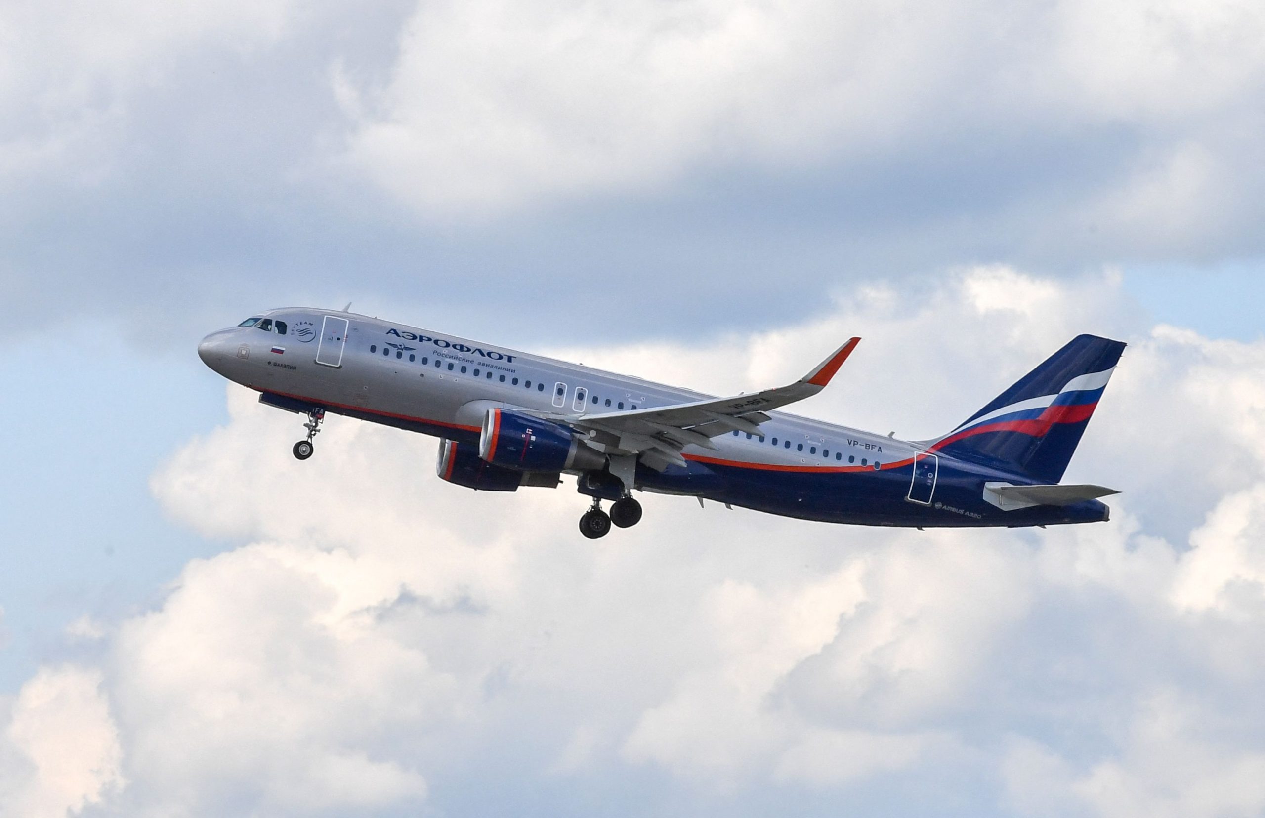 Nach über zwei Jahren Stillstand hob der Aeroflot-Airbus endlich wieder vom Münchner Flughafen ab.