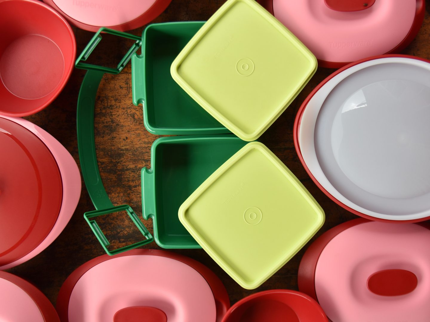 Tupperware Österreich hat Anfang Oktober ein Insolvenzverfahren ohne Eigenverwaltung angemeldet, wobei eine Fortführung geplant ist.