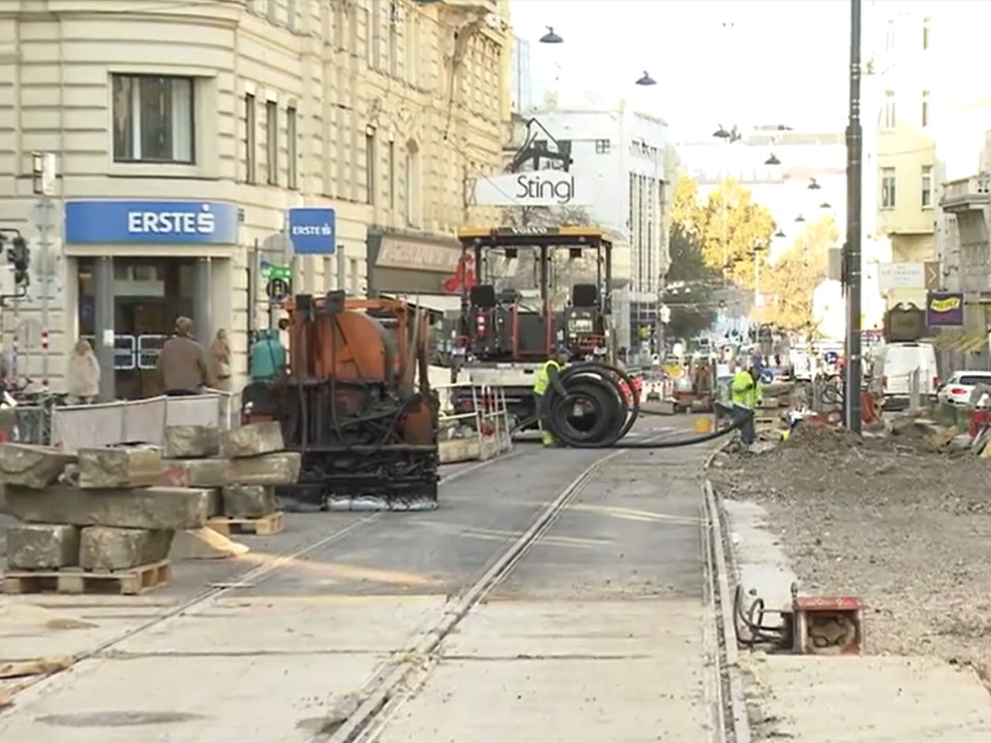 Die Baustelle auf der Wiedner Hauptstraße wird später als bislang angenommen fertiggestellt.