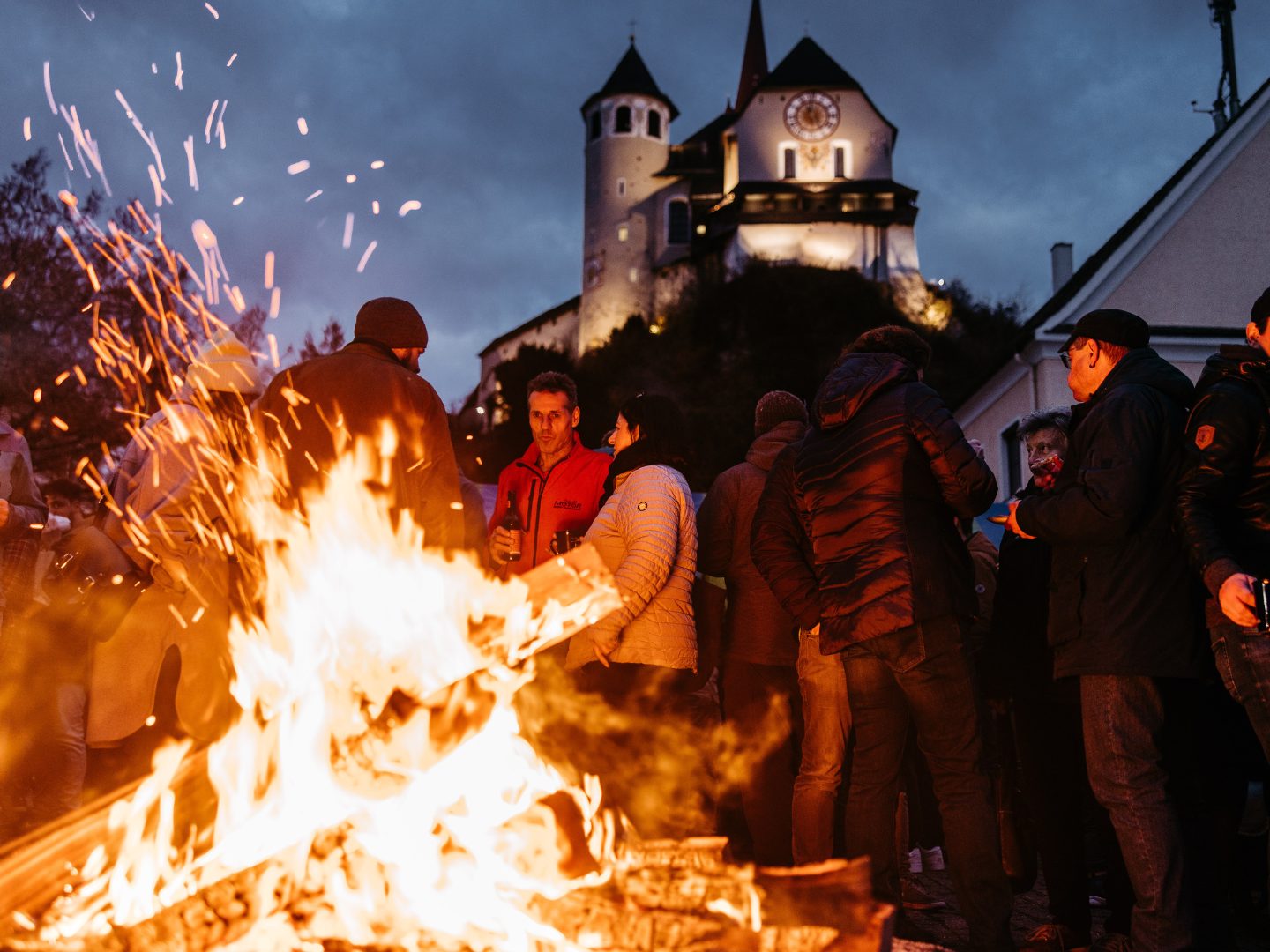 Weihnachtszauber im Bezirk Bludenz – festlich geschmückte Märkte laden zum Entdecken und Genießen ein.
