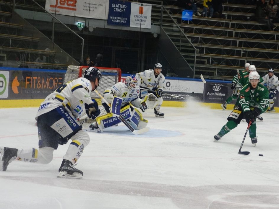 Gegen die Defensivabteilung der Zeller Eisbären gab es für die Wälder kein Durchkommen. Gegen die Defensivabteilung der Zeller Eisbären gab es für die Wälder kein Durchkommen.