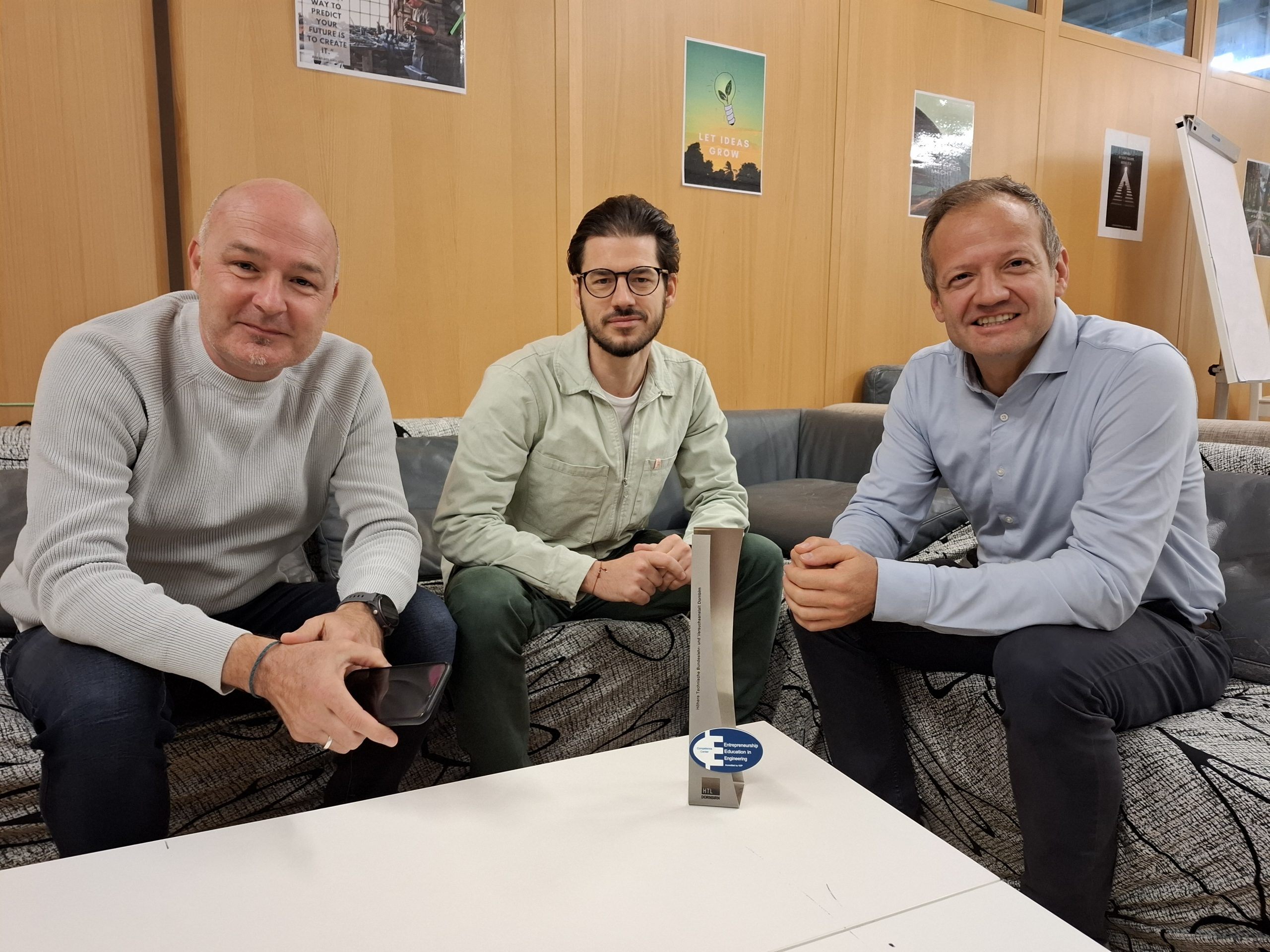 Entrepreneurship AV Markus Kornfehl, Daniel Gmeiner und AV Norbert Lenz. Entrepreneurship AV Markus Kornfehl, Daniel Gmeiner und AV Norbert Lenz.