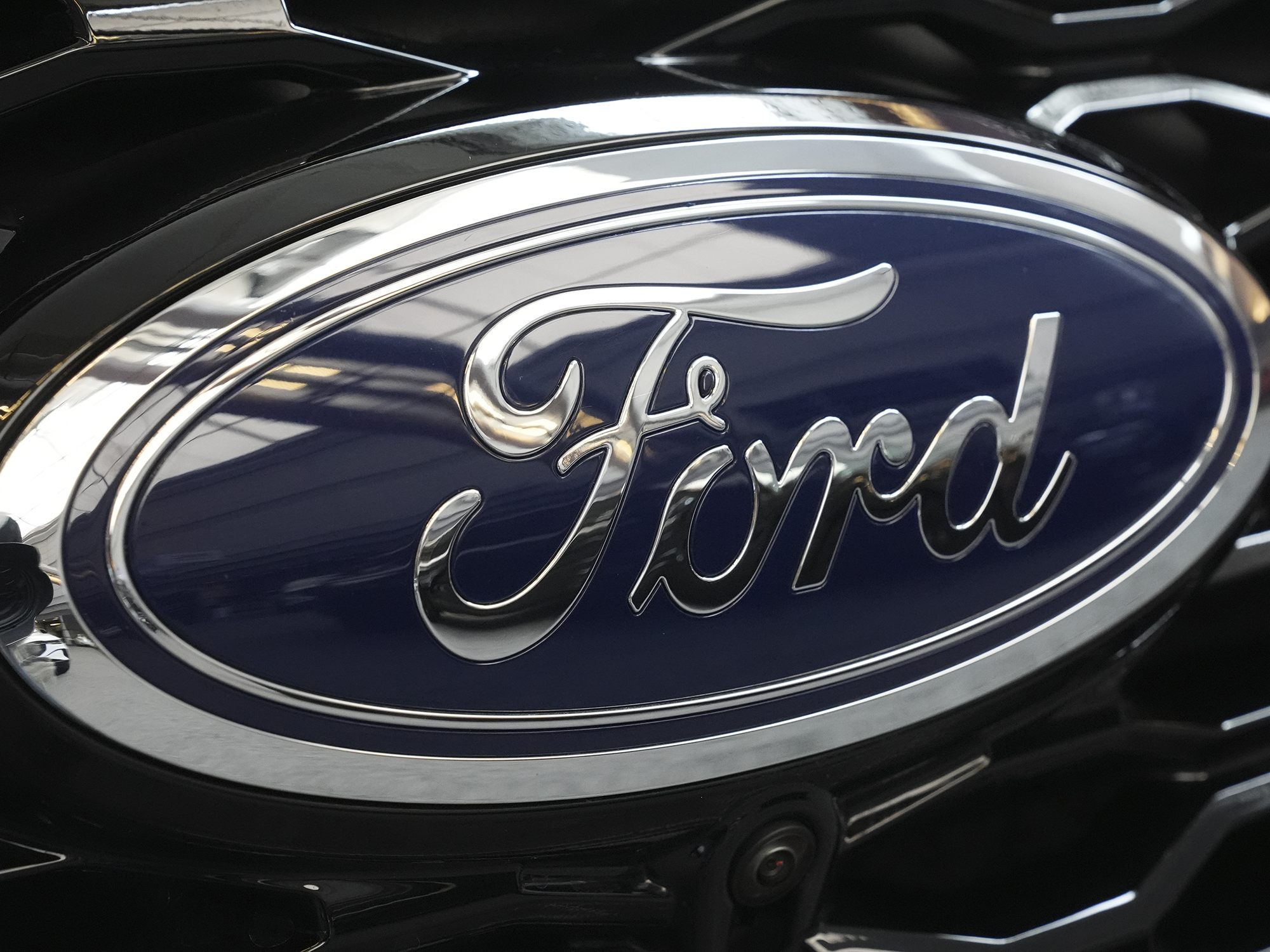 Ford will in Deutschland fast 3.000 Stellen abbauen. Ford will in Deutschland fast 3.000 Stellen abbauen.
