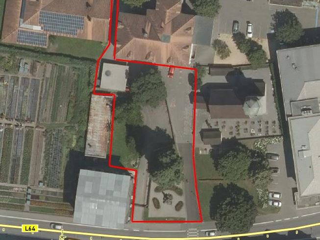 Neue Fahrverbotsregelung für den Vorplatz bei der Häusle-Villa. Neue Fahrverbotsregelung für den Vorplatz bei der Häusle-Villa.