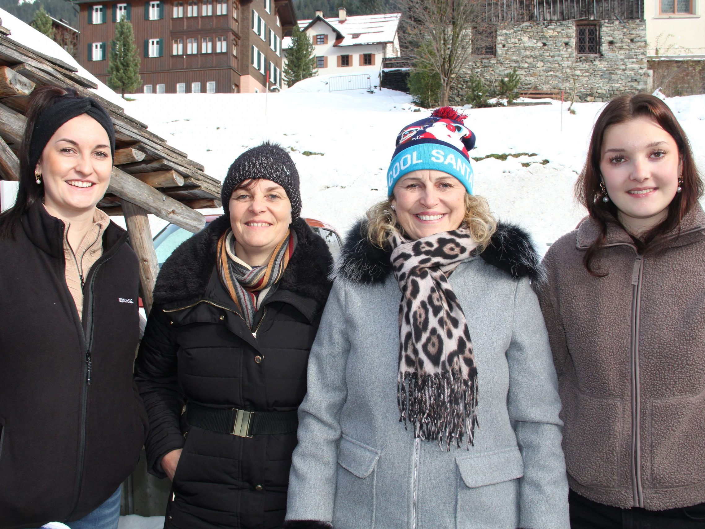 Das Organisationsteam: Johanna Fitsch, Carmen Juen, Sabine Fitsch und Isabella Fitsch. Das Organisationsteam: Johanna Fitsch, Carmen Juen, Sabine Fitsch und Isabella Fitsch.