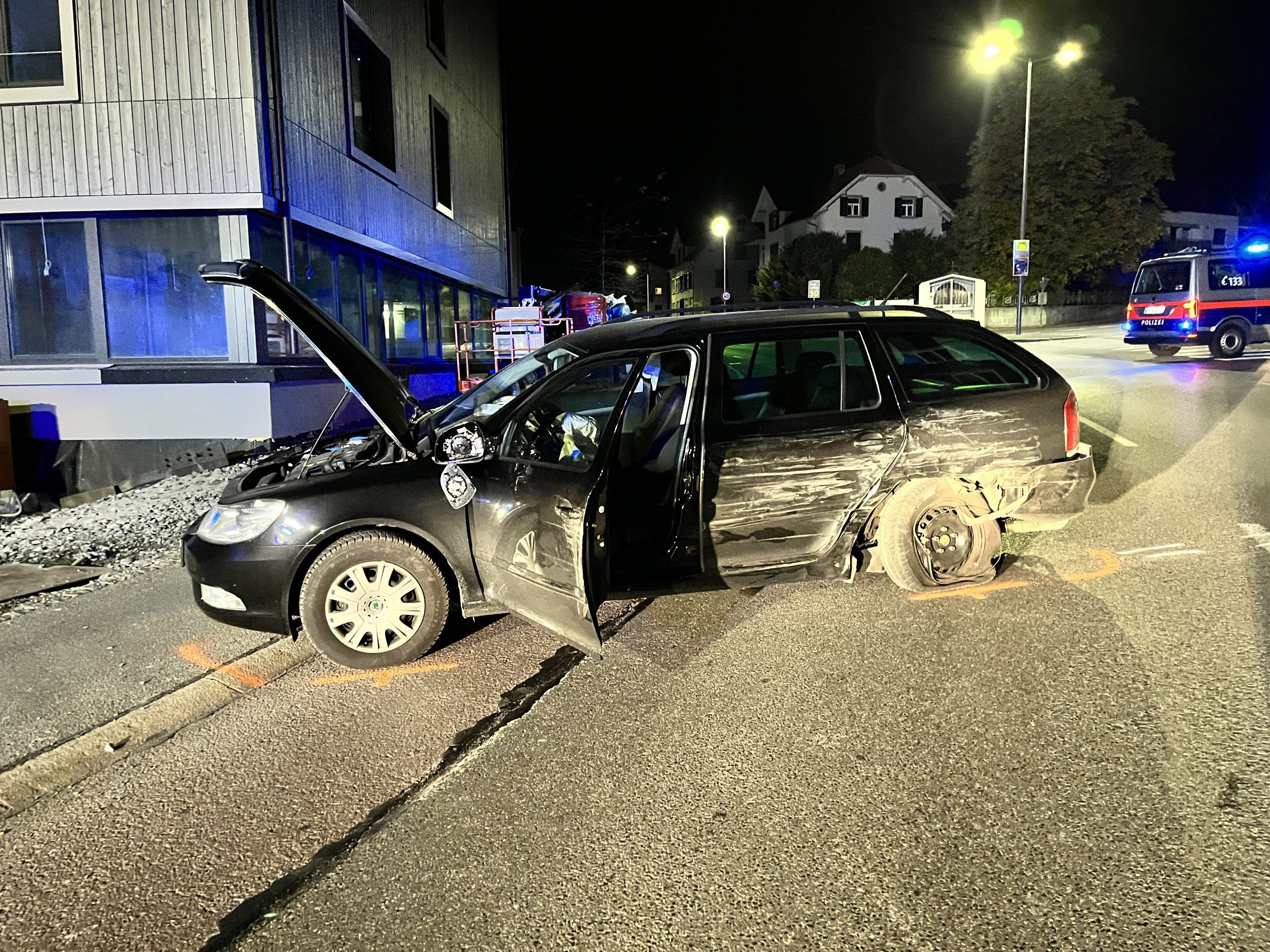 Unfall in Dornbirn Haselstauden am Donnerstagabend. Unfall in Dornbirn Haselstauden am Donnerstagabend.