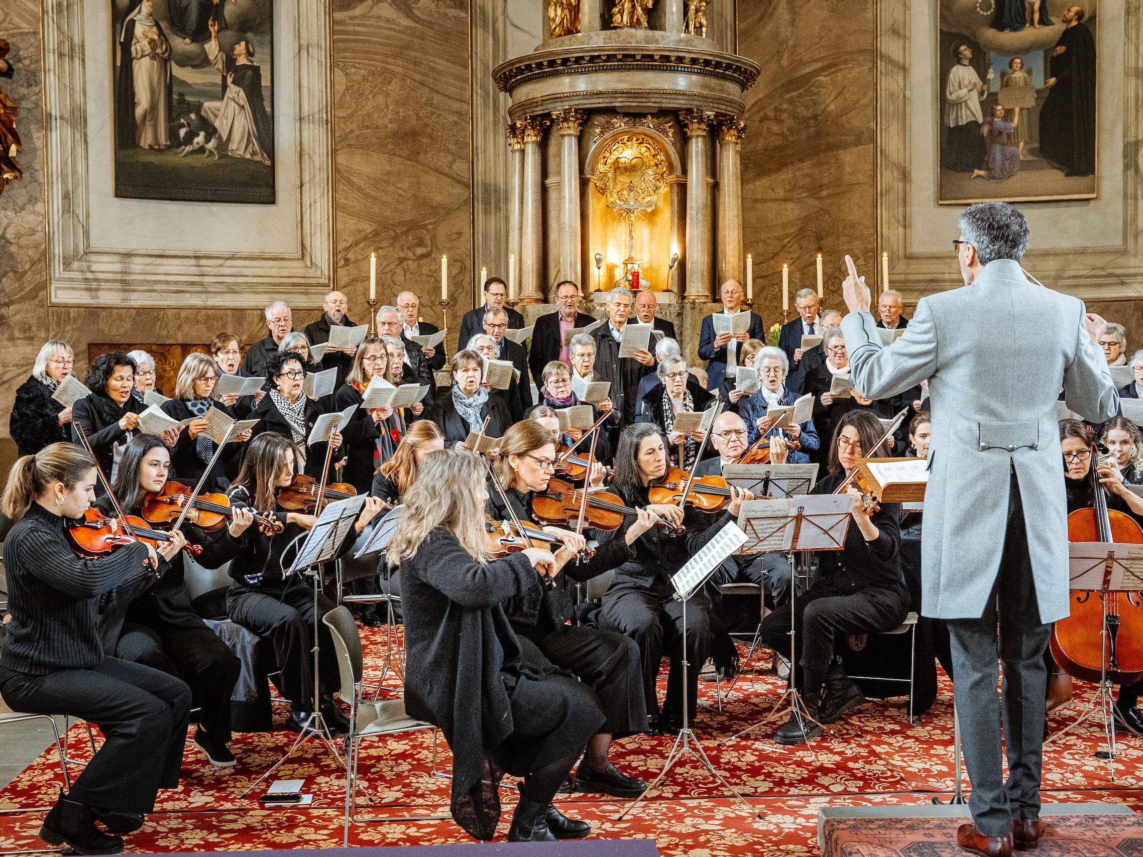 Bei der Festmesse am kommenden Sonntag bringt der Kirchenchor Puccinis „Messa di Gloria“ zur Aufführung.