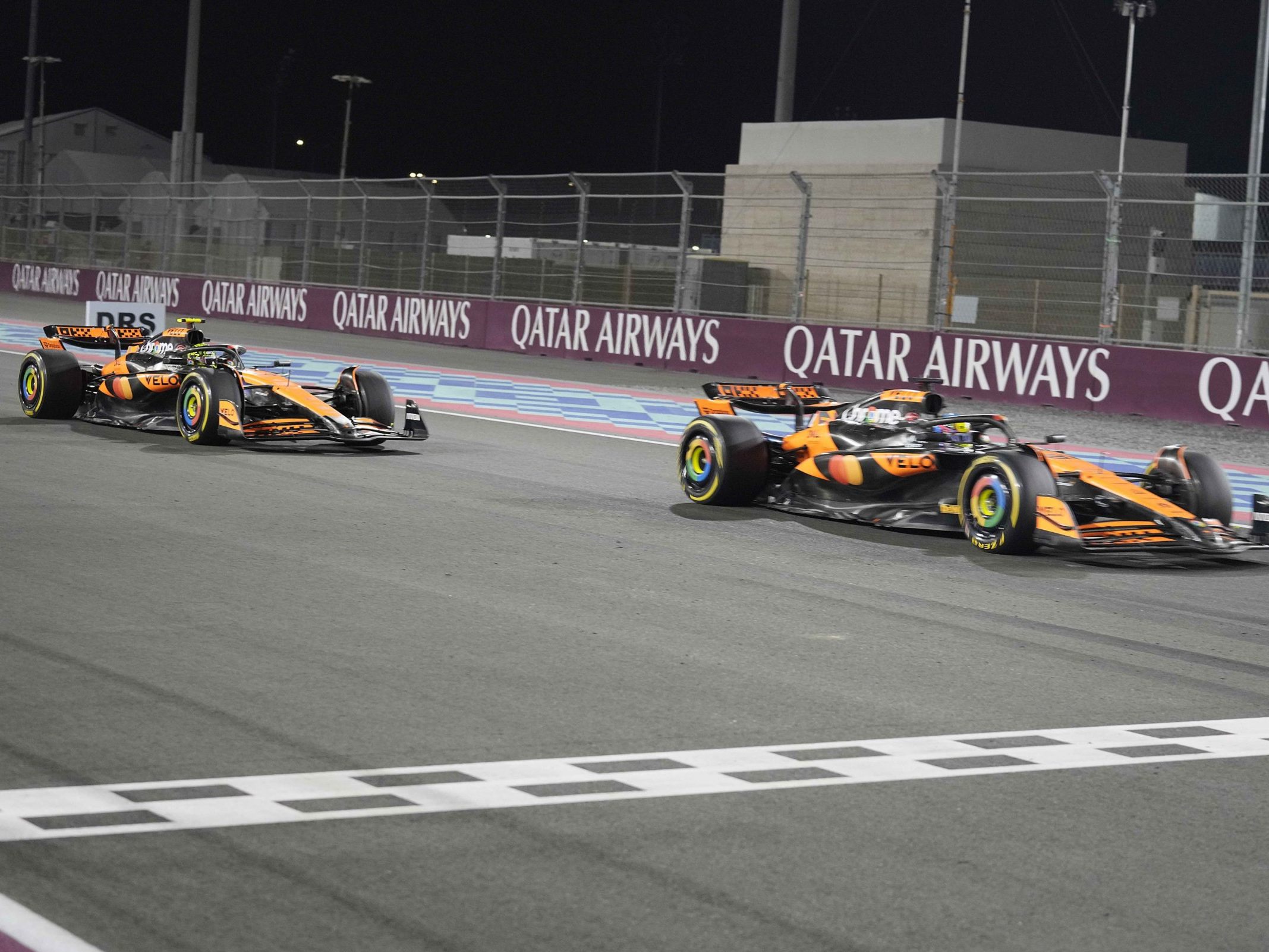 Piastri gewann den Sprint in Katar. Piastri gewann den Sprint in Katar.