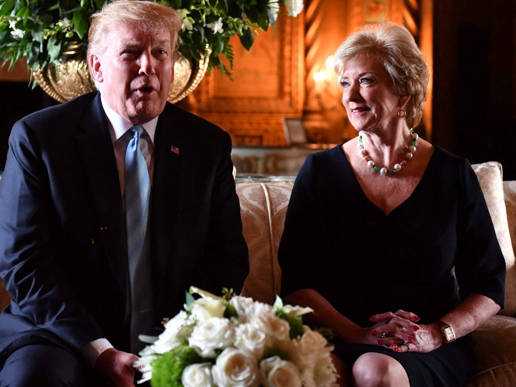76-Jährige (r.) ohne einschlägige Erfahrung soll USA zur "Nummer eins bei Bildung" machen.