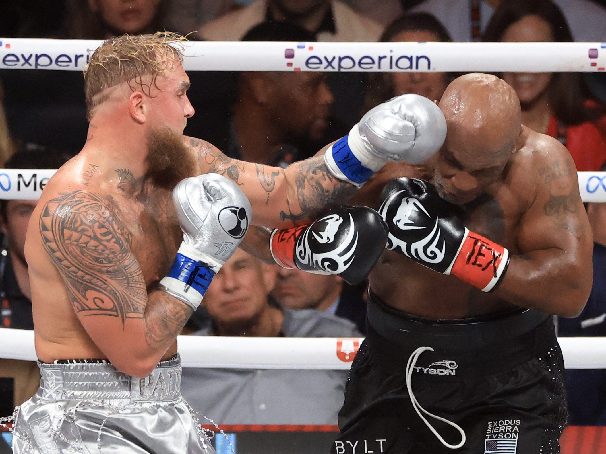 Ex-Profiboxer Mike Tyson zog gegen YouTuber Jake Paul den kürzeren. Ex-Profiboxer Mike Tyson zog gegen YouTuber Jake Paul den kürzeren.