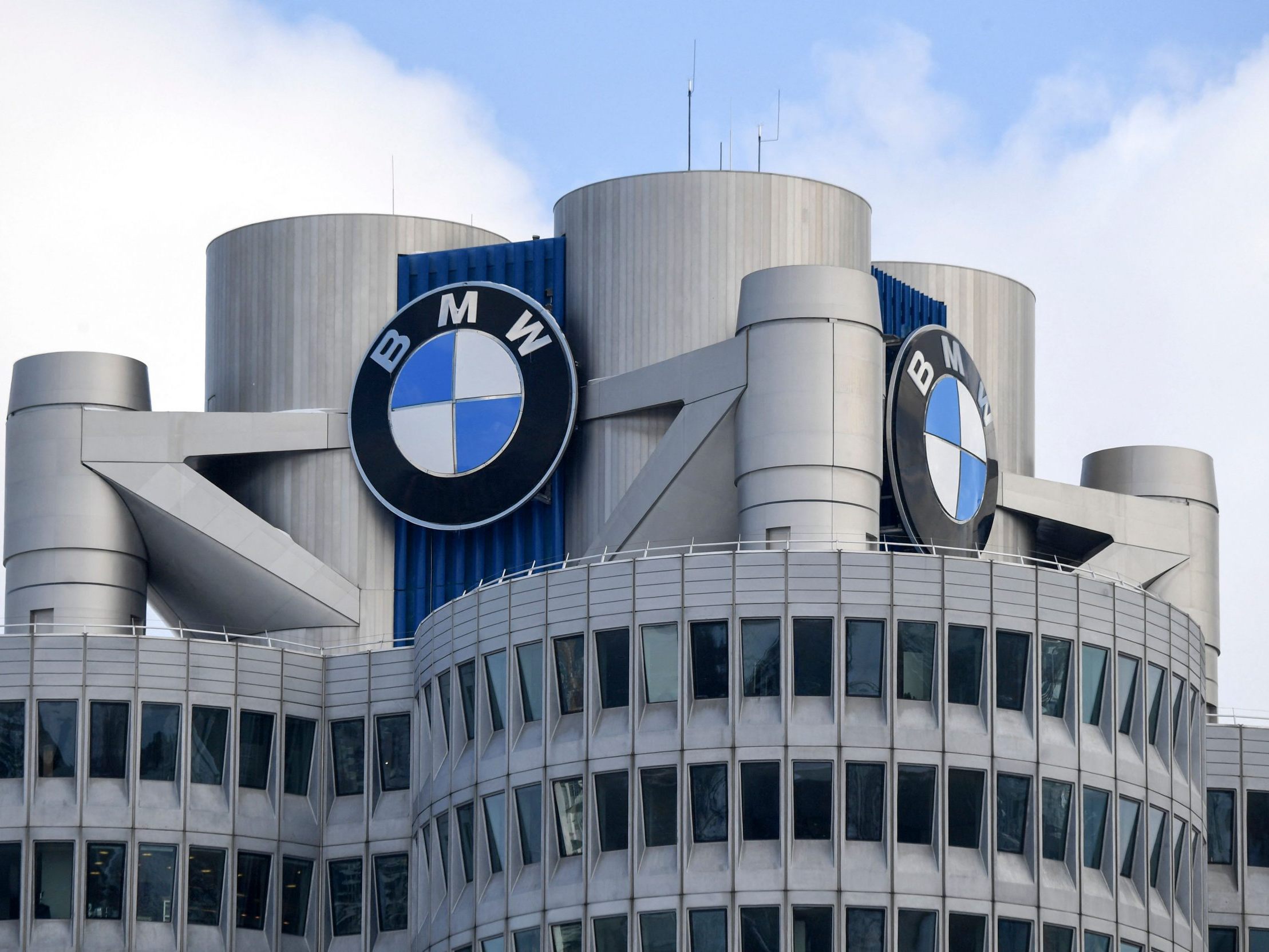 Schlechte Nachrichten von BMW. Schlechte Nachrichten von BMW.