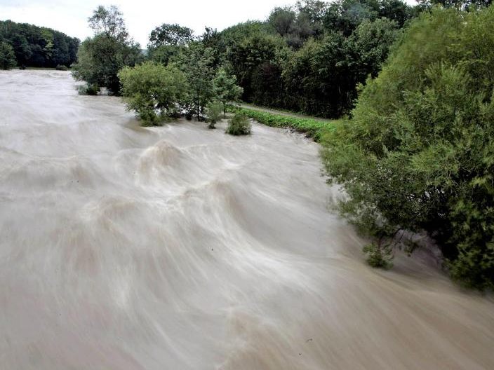 Das Land Niederösterreich baut den Hochwasserschutz rascher aus. Das Land Niederösterreich baut den Hochwasserschutz rascher aus.