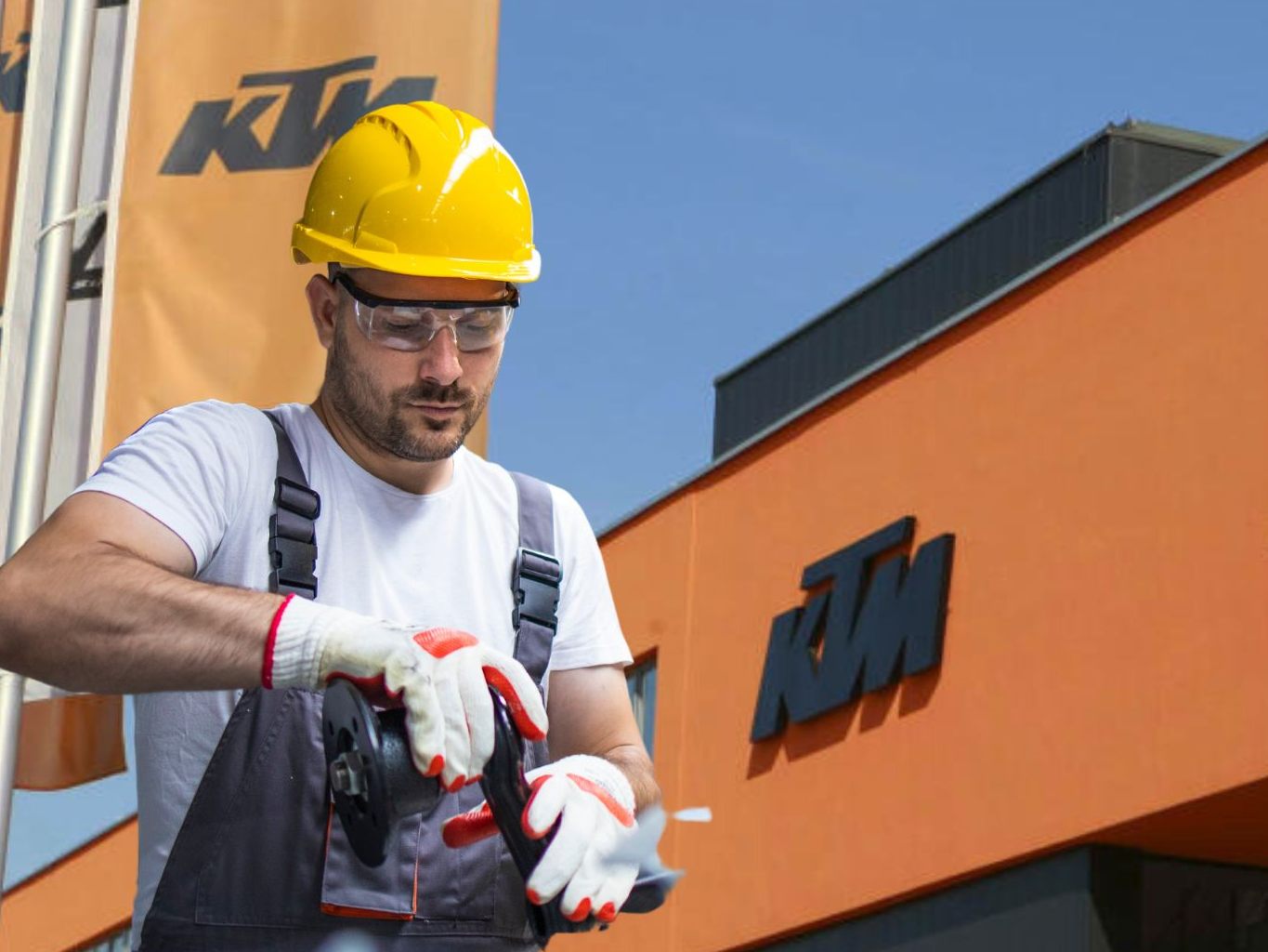 KTM steckt aktuell in großen finanziellen Schwierigkeiten. KTM steckt aktuell in großen finanziellen Schwierigkeiten.