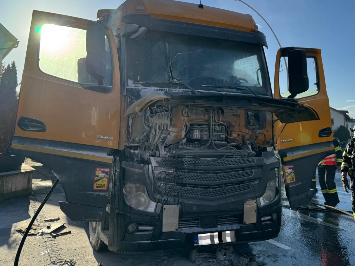 Fahrraum nach Brand zerstört