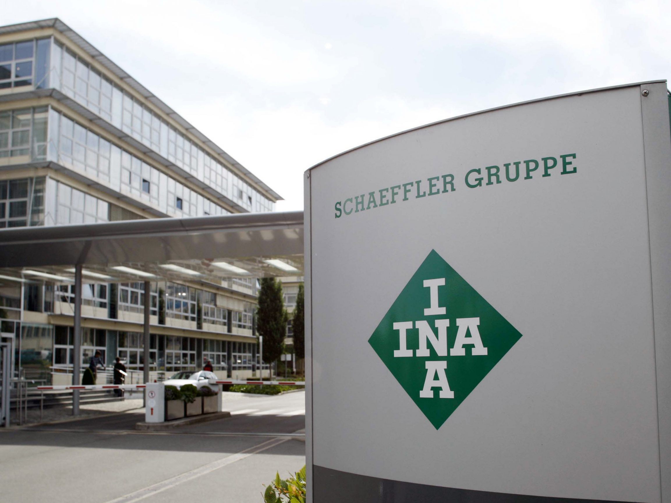 Schaeffler Gruppe plant einen massiven Stellenabbau. Schaeffler Gruppe plant einen massiven Stellenabbau.