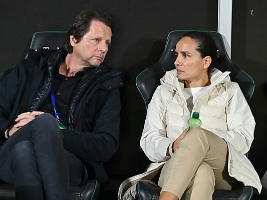 Irene Fuhrmann mit ÖFB-Sportdirektor Peter Schöttel