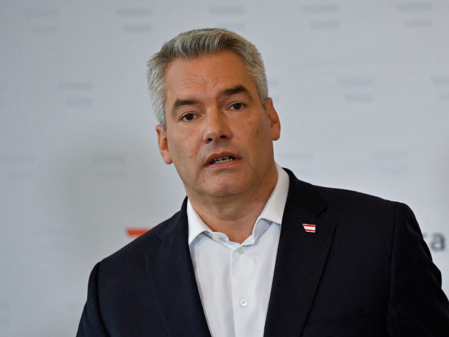 ÖVP-Obmann Karl Nehammer schließt Steuererhöhungen zur Budget-Konsolidierung nicht mehr aus. ÖVP-Obmann Karl Nehammer schließt Steuererhöhungen zur Budget-Konsolidierung nicht mehr aus.