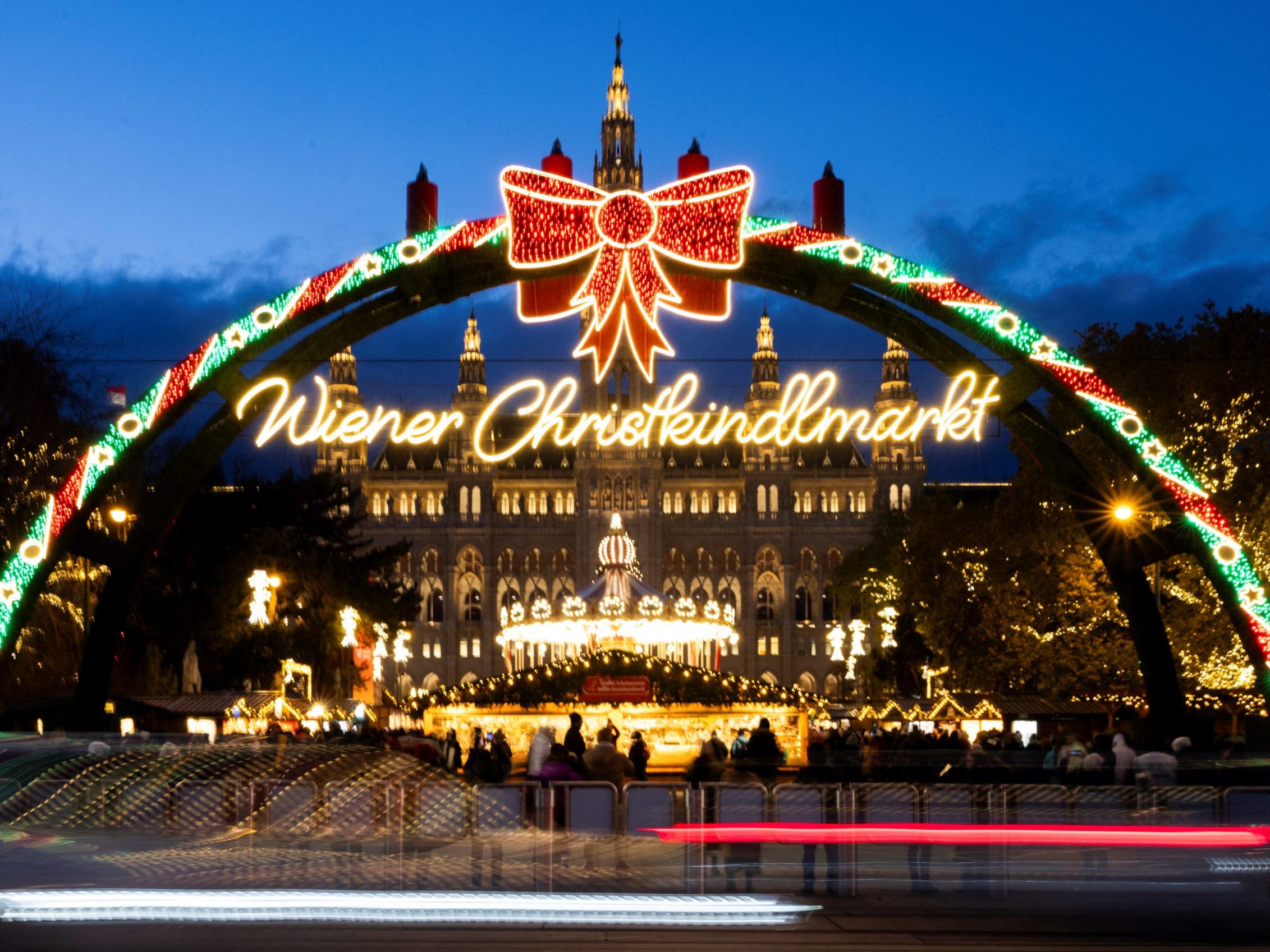 Der Christkindlmarkt am Wiener Rathausplatz ist bis 26. Dezember geöffnet.