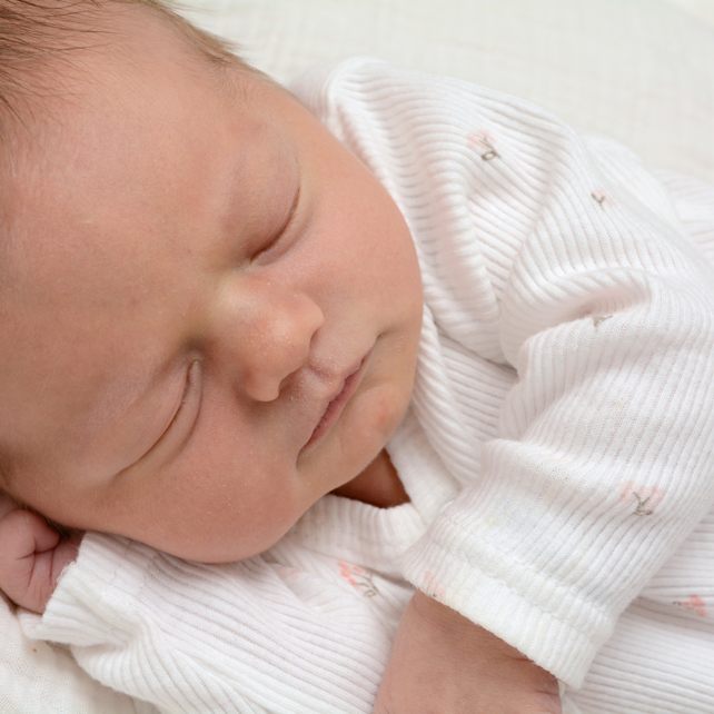 Die gesamte Redaktion von VOL.AT gratuliert der Familie Sambol herzlich zur Geburt ihrer Tochter Elena und wünscht viele magische Momente mit diesem kleinen Wunder.