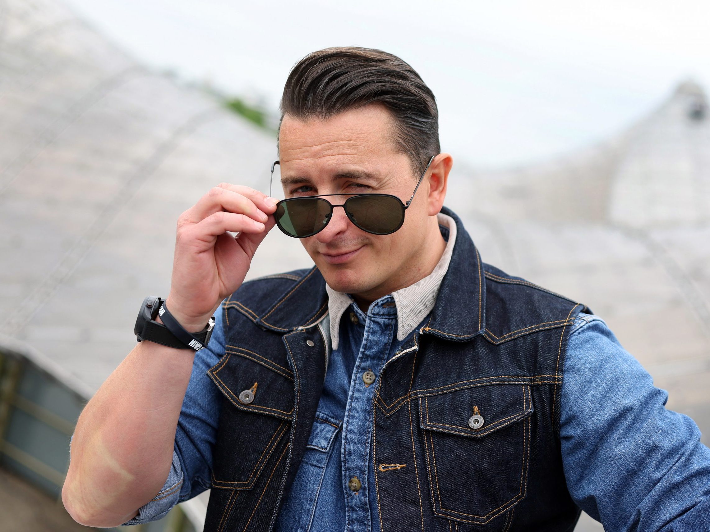 Andreas Gabaliers Dreifachplatin Music Award für über 60.000 verkaufte Exemplare von "Herzwerk" kann unter anderem ersteigert werden. Andreas Gabaliers Dreifachplatin Music Award für über 60.000 verkaufte Exemplare von "Herzwerk" kann unter anderem ersteigert werden.