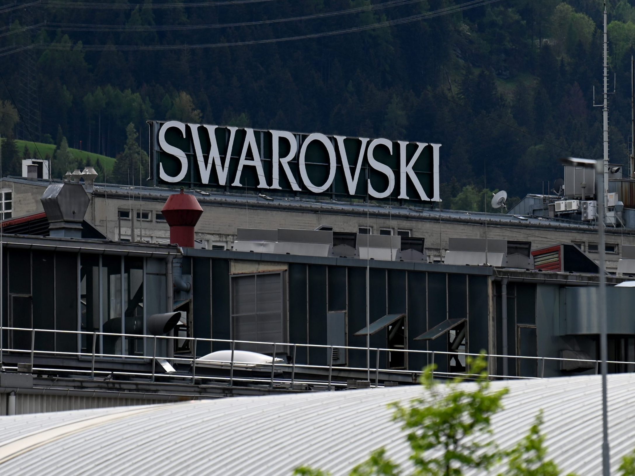 Laut Wirtschaftsmagazin "trend" steht auch bei Swarovski ein Stellenabbau bevor.