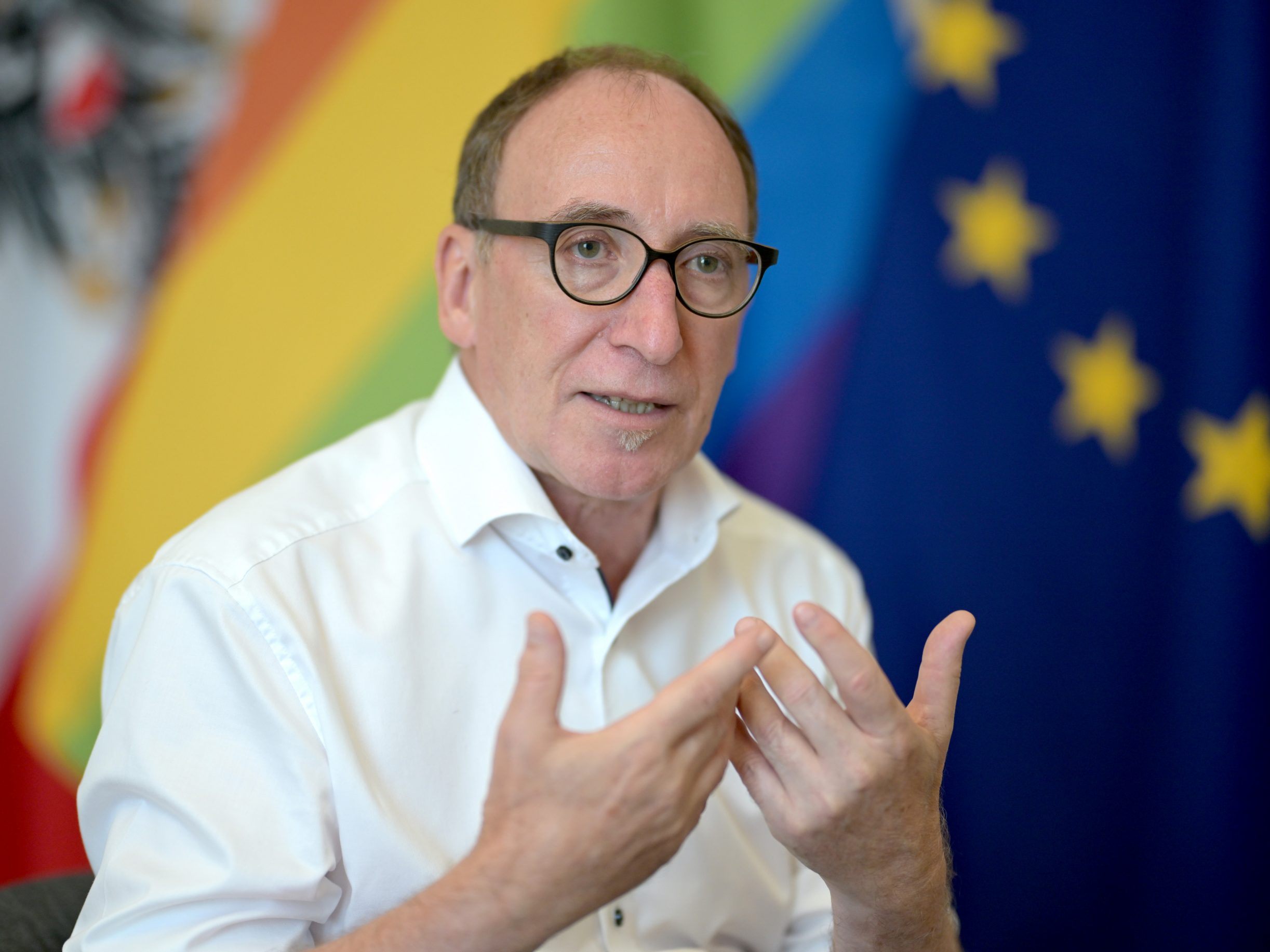 Rauch spricht sich für ein Rauchverbot auf Kinderspielplätzen aus.