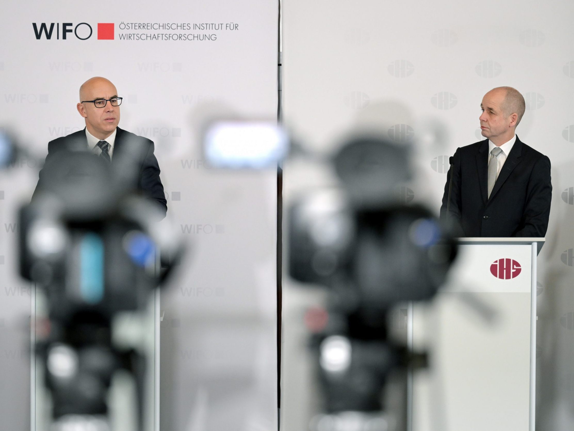 Die Wifo/IHS-Konjunkturprognose wurde präsentiert. Die Wifo/IHS-Konjunkturprognose wurde präsentiert.