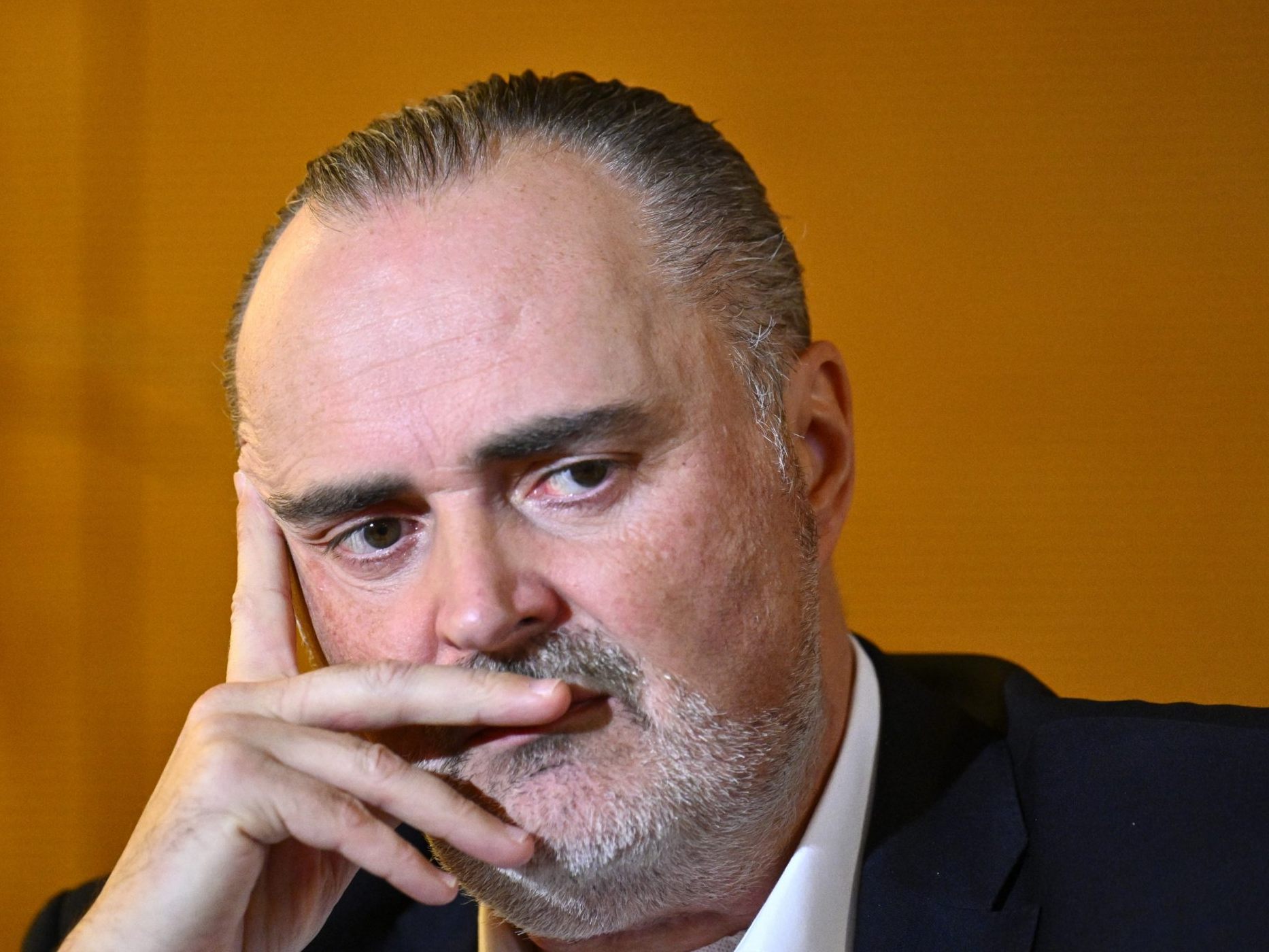 Doskozil grollt wegen den Koalitionsverhandlungen. Doskozil grollt wegen den Koalitionsverhandlungen.