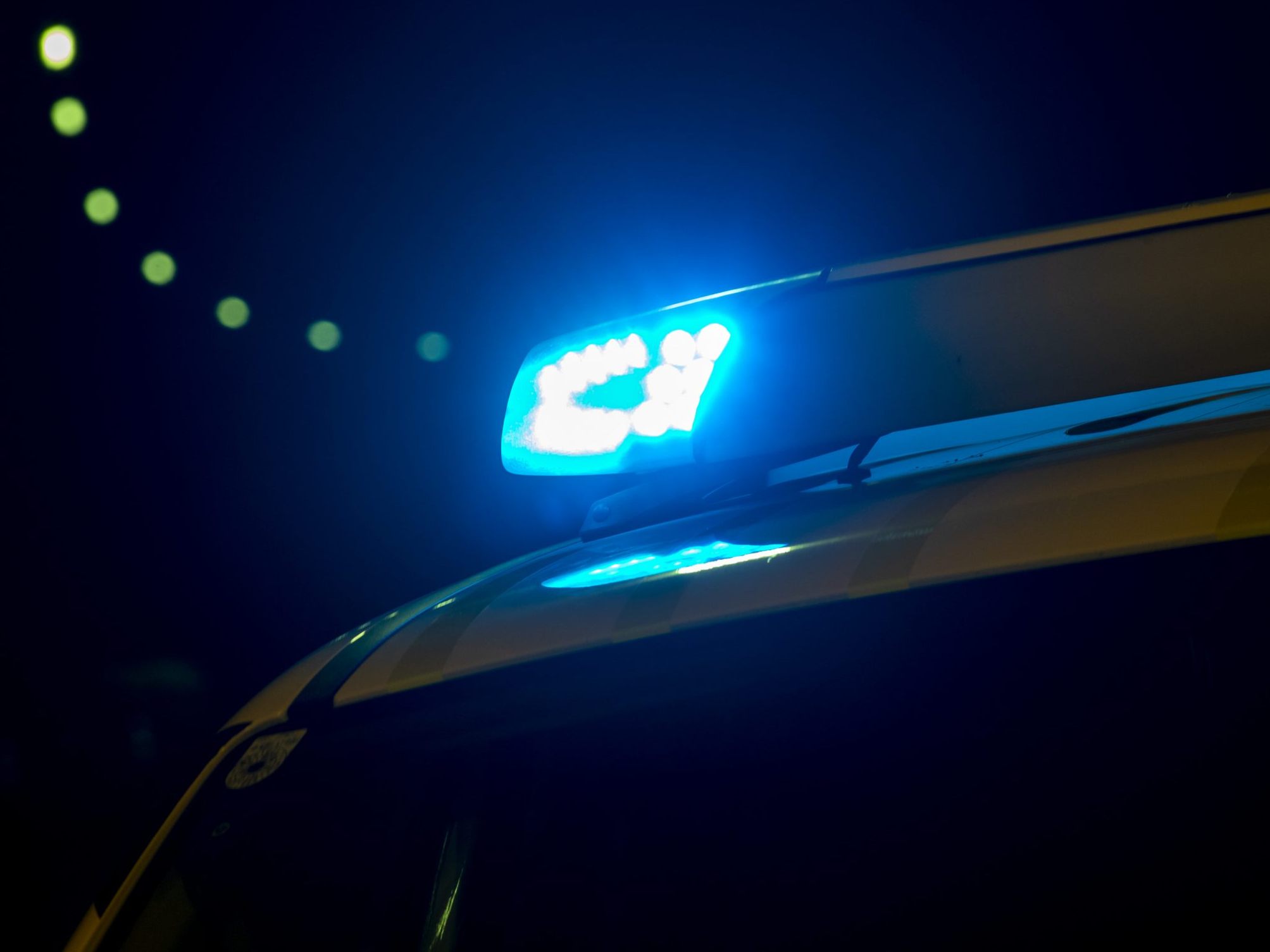 Ein 24-Jähriger ist nach dem Verkehrsunfall in Lebensgefahr.
