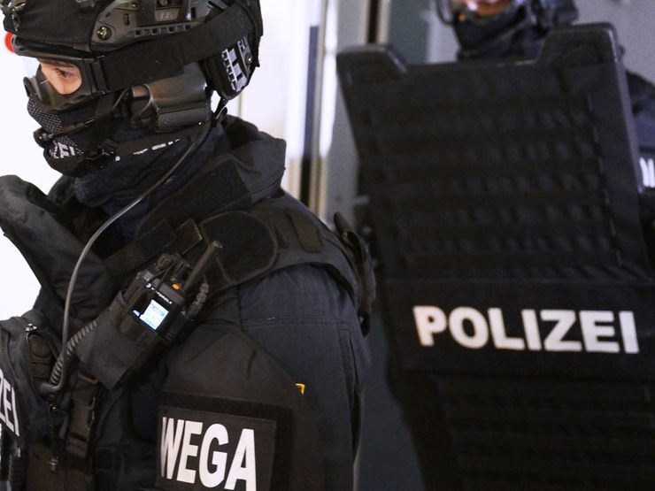 WEGA-Einsatz in Wien-Favoriten. WEGA-Einsatz in Wien-Favoriten.