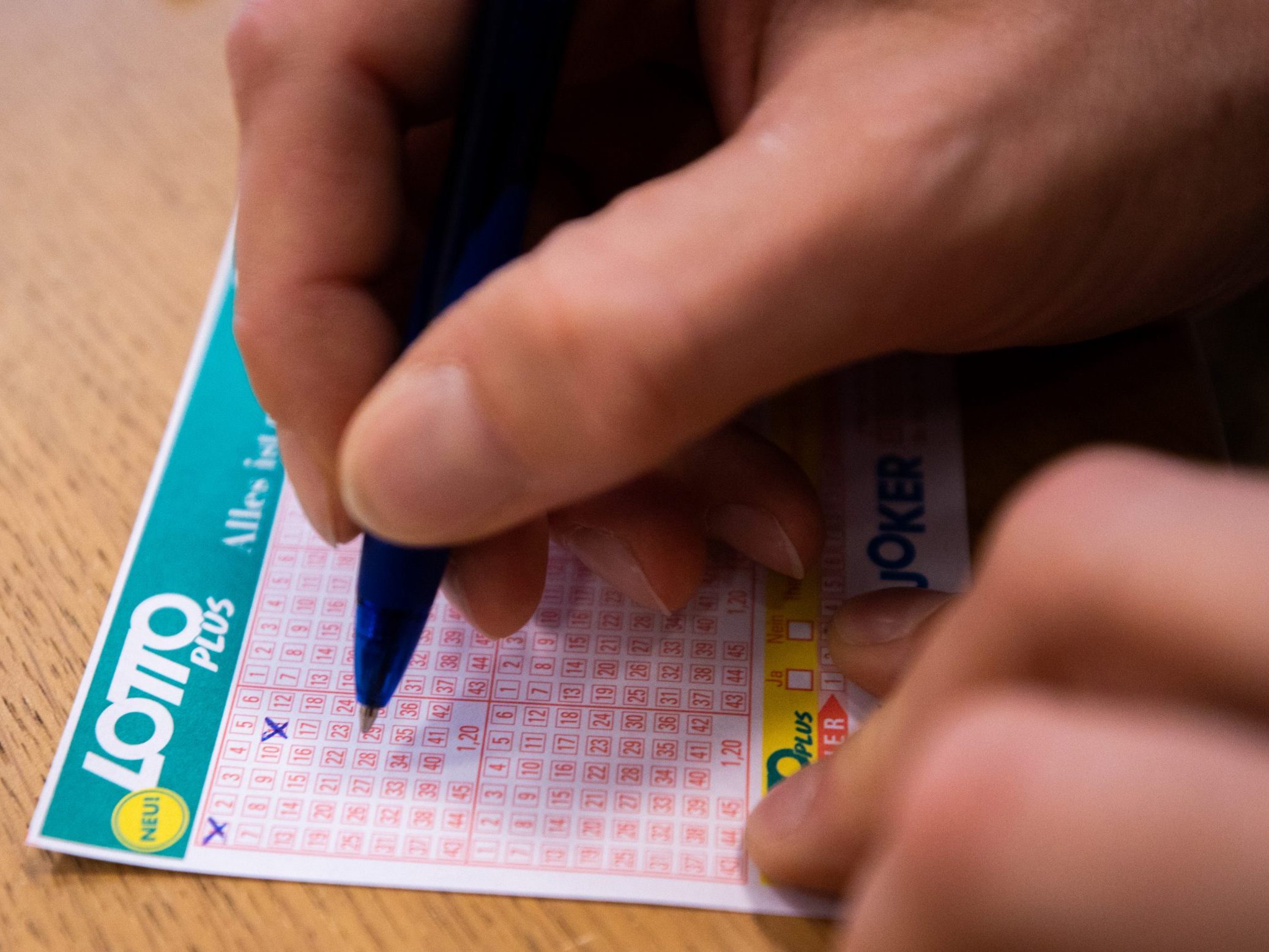 1,7 Millionen Euro warten bei der ersten Lotto-Ziehung im neuen Jahr. 1,7 Millionen Euro warten bei der ersten Lotto-Ziehung im neuen Jahr.