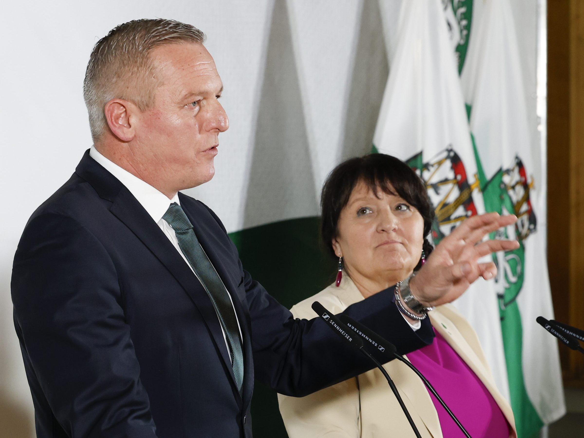 FPÖ und ÖVP stellten ihr Programm vor.