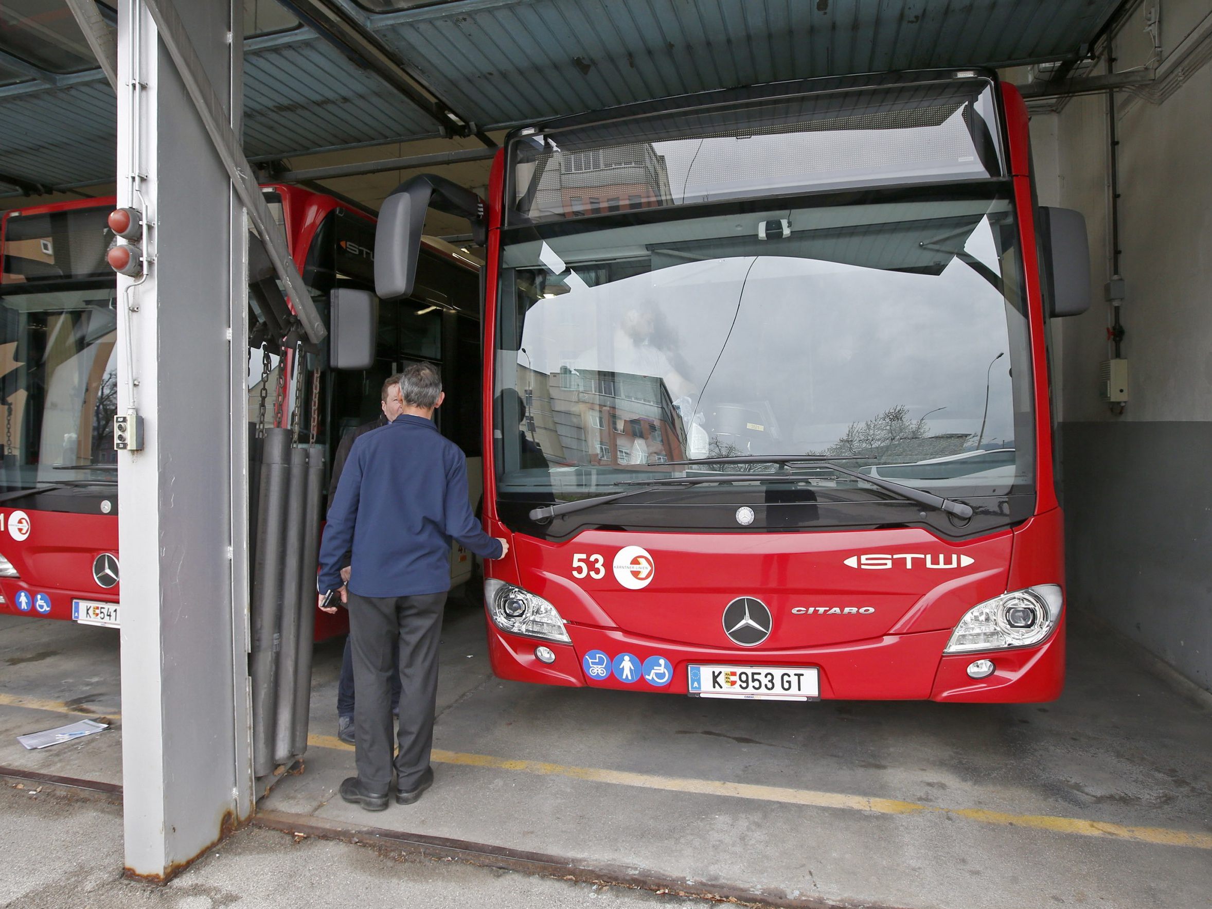 Studie: Busfahrer leiden unter schlechten Arbeitsbedingungen, Verbesserungen sind dringend nötig. Studie: Busfahrer leiden unter schlechten Arbeitsbedingungen, Verbesserungen sind dringend nötig.